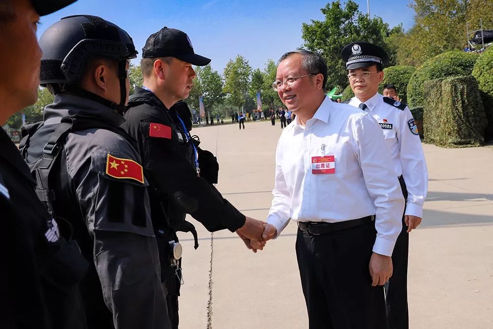 关于达拉斯独行侠发布备战花絮；集结日更衣室发声；社区盾任务艰巨；身体对抗强度拉满的信息-九游会官网入口