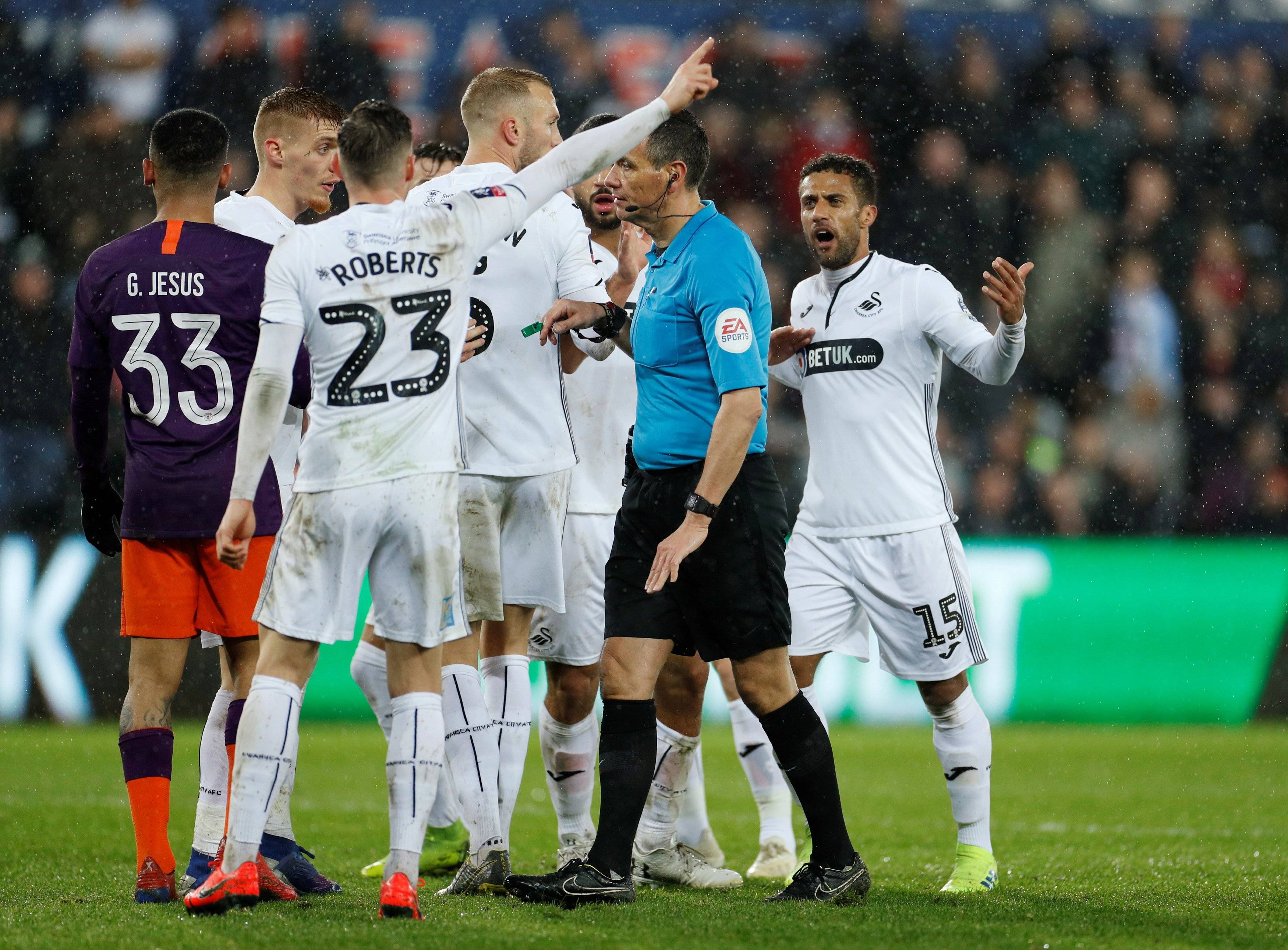 包含里昂内部会议纪要流出——赛后刷新队史纪录，意大利杯使命明确，年轻球员得到机会的词条-九游会网址