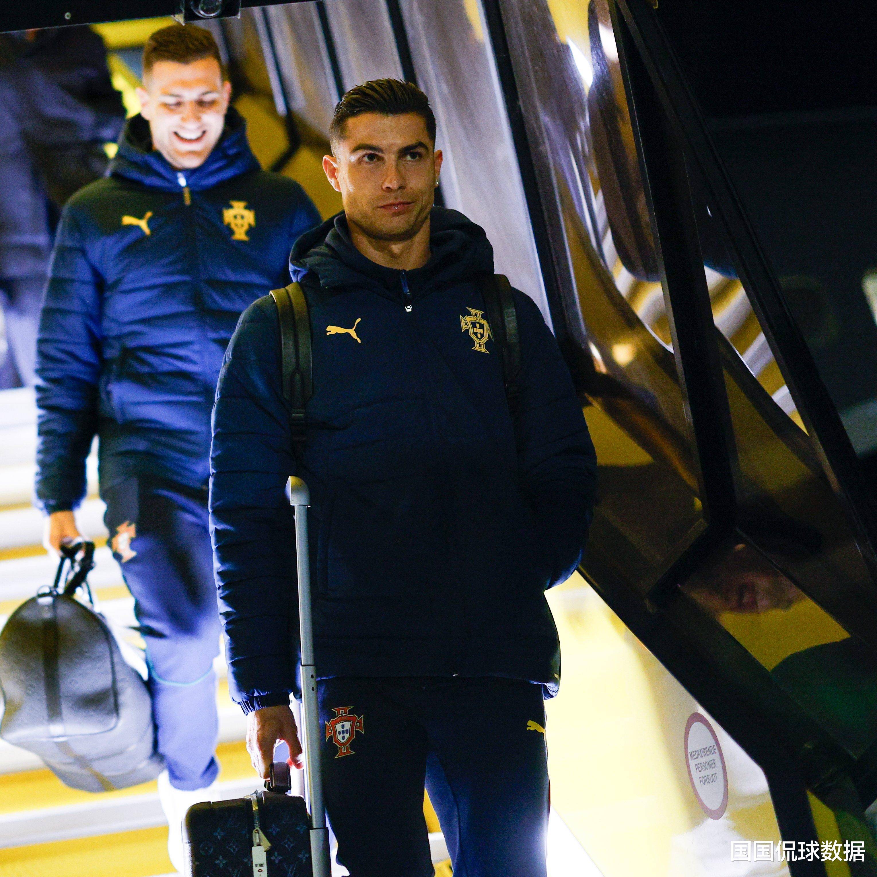 今晚突围战来临,葡萄牙体育围绕欧联更衣室发声,信心回归,阵容厚度经受考验的简单介绍 今晚突围战来临,葡萄牙体育围绕欧联更衣室发声,信心回归,阵容厚度经受考验的简单介绍