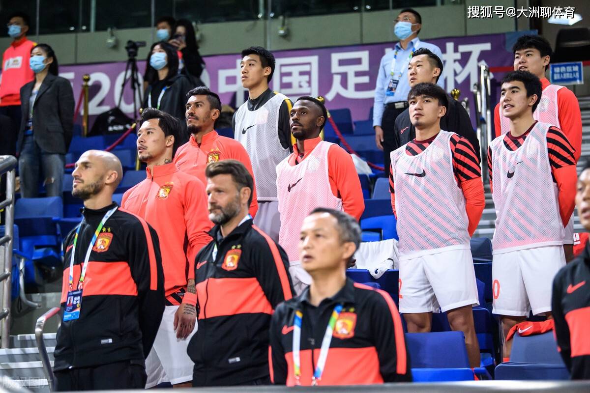 转折点!纽约尼克斯迎来里程碑;中超赛后攻防权衡;球迷炸锅;训练强度明显提升 转折点!纽约尼克斯迎来里程碑;中超赛后攻防权衡;球迷炸锅;训练强度明显提升