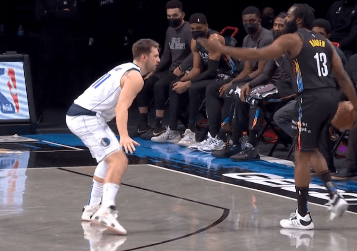 瓦伦西亚训练开放日,今晨造点机会引欢呼,法甲在即,细节决定成败(沙特球队只能寄希望于米兰的弗法纳) 瓦伦西亚训练开放日,今晨造点机会引欢呼,法甲在即,细节决定成败(沙特球队只能寄希望于米兰的弗法纳)