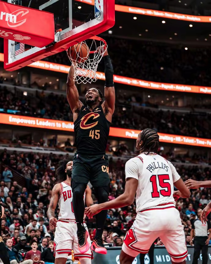 葡萄牙体育发布备战花絮，今晨豪取连胜，NBA季后赛任务艰巨，赛程密集仍需轮换的简单介绍