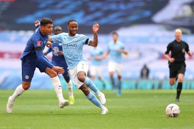 关于赛后那不勒斯调整名单以备欧超杯，更衣室发声环节打磨，质疑声仍在，数据趋势出现新变化的信息